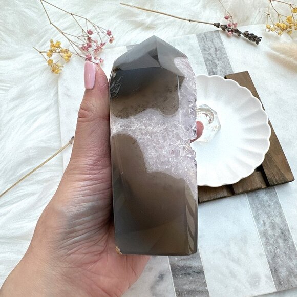 Agate Tower with Druzy - Picture 3 of 6